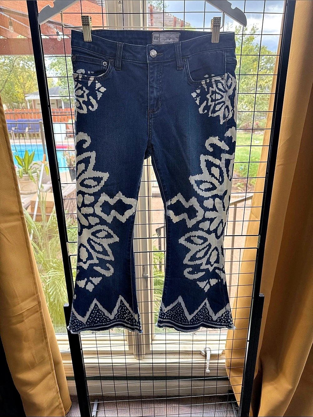 Free People Bali Mantra Flare Jeans Blue & White Waist 26